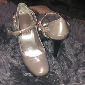 Gucci heels for sale!!! Vintage